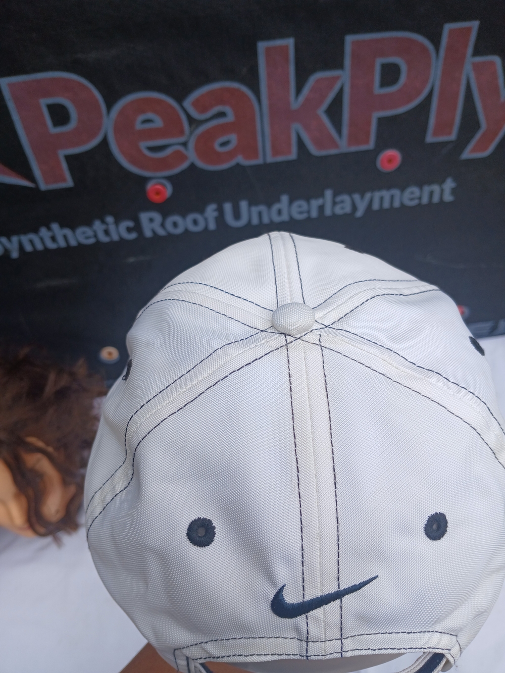 Golf Club White Performance Cap - Picture 7 of 10